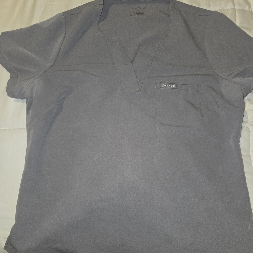 Jaanuu Women's Gray Short Sleeve Tee